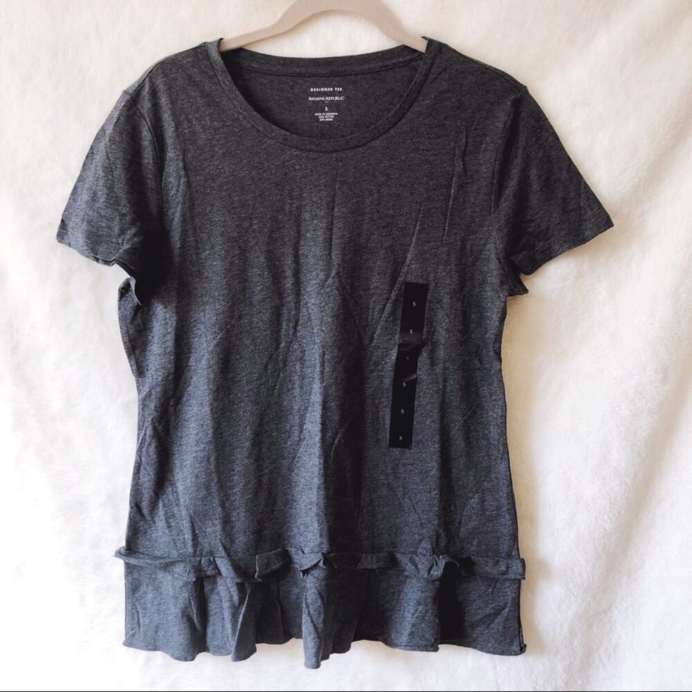 Banana Republic Gray Pleat Flounce Hem Top - Picture 1 of 14